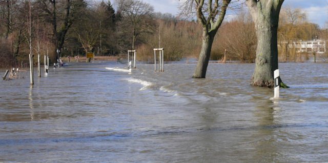 Brücke in Bordenau überflutet